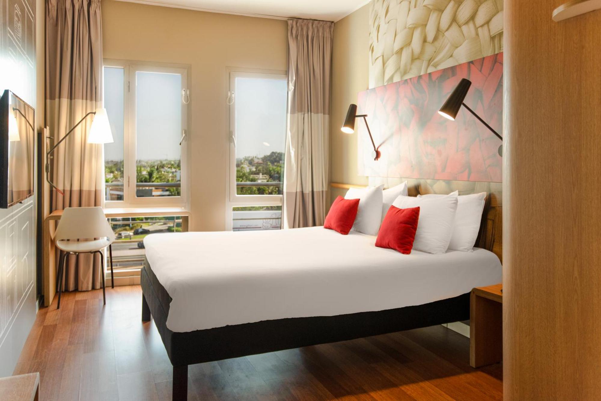 ホテル Ibis Casablanca Sidi Maarouf エクステリア 写真